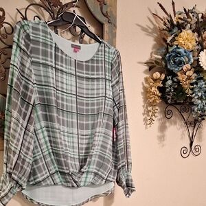 Vince Camuto Green/ Gray Relaxed Blouse 3/4 Sleeve. NWT Size LARGE